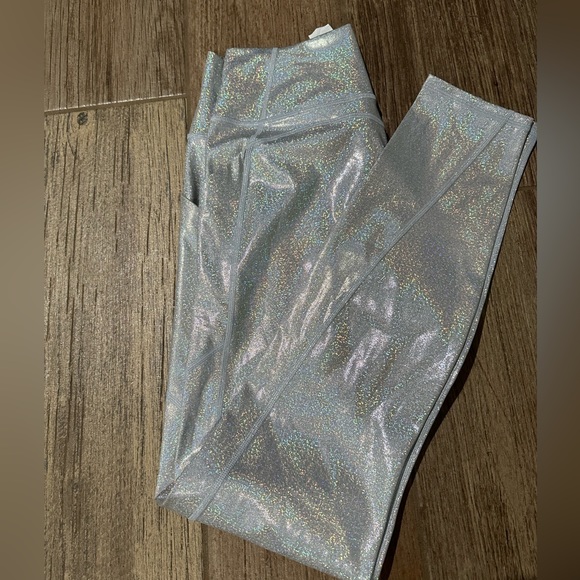 Fabletics High Waist Legging with pockets Silver Metallic - Picture 1 of 3